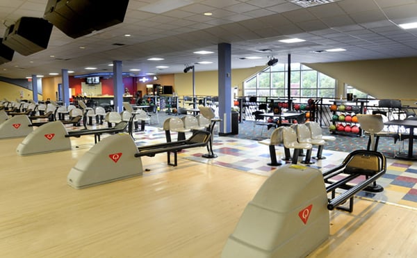 Bowlmor Lanes. likes. Bowlmor White Plains is a three-story sports and entertainment venue, bringing the best in blacklight bowling, inventive /5().