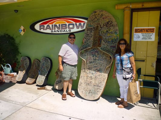 Rainbow clothing store hours. Clothing stores