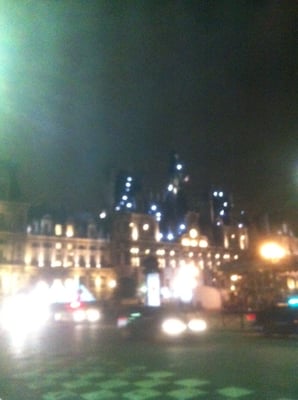 Place de l'Hôtel de Ville - Paris - la nuit - janvier 2013